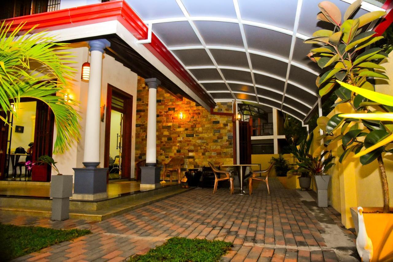Grand Royal Villa Negombo Exterior foto