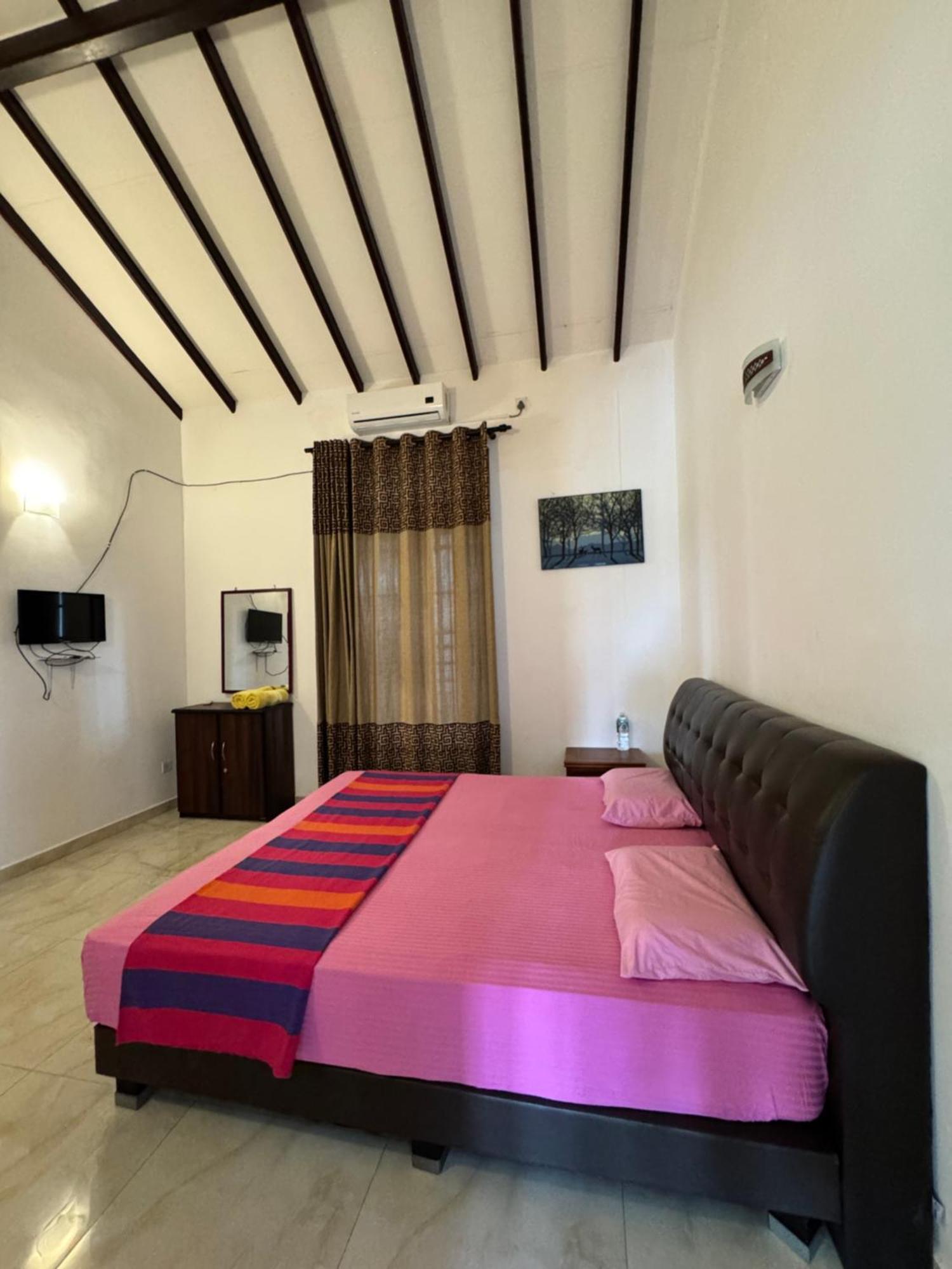 Grand Royal Villa Negombo Exterior foto